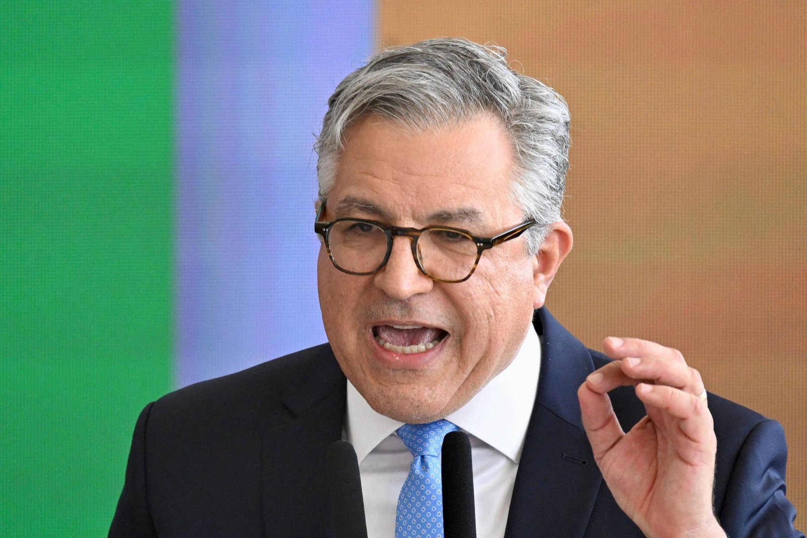 Padilha anuncia abertura de 2,2 mil vagas no Mais Médicos - 17/03/2025 - Equilíbrio e Saúde