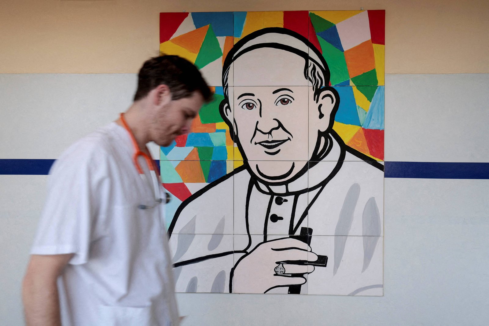 Papa tem episódios de insuficiência respiratória aguda - 03/03/2025 - Mundo