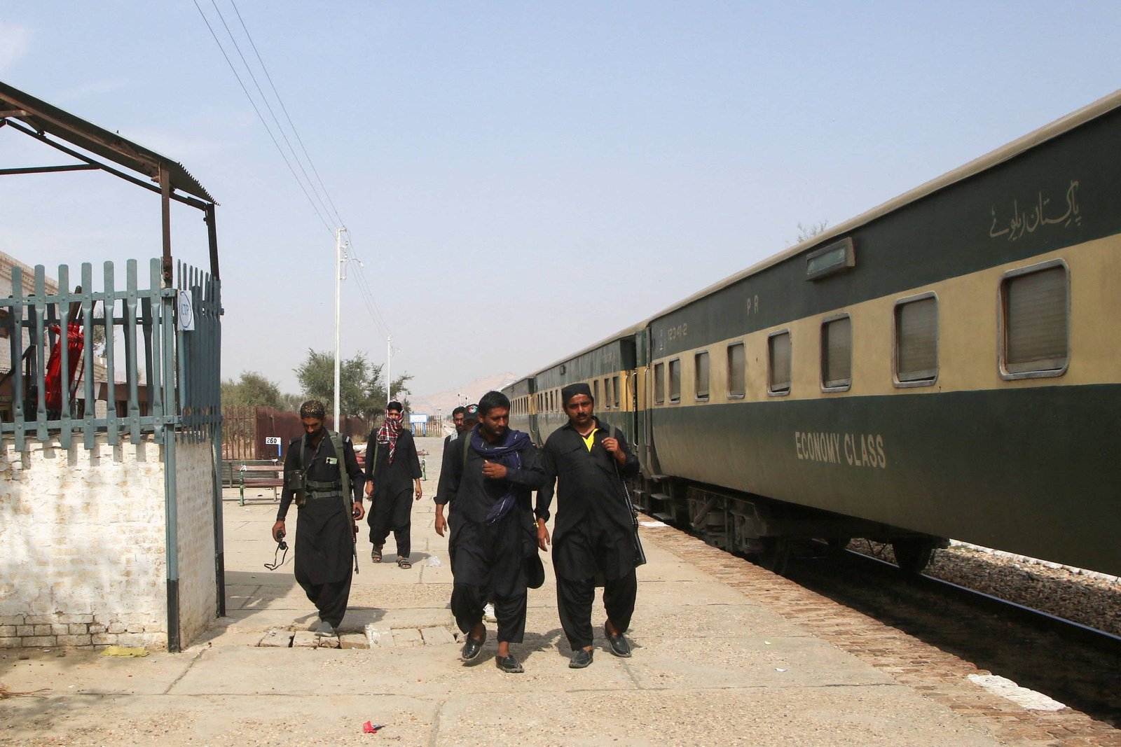 Paquistão liberta 190 reféns sequestrados em ataque a trem - 12/03/2025 - Mundo
