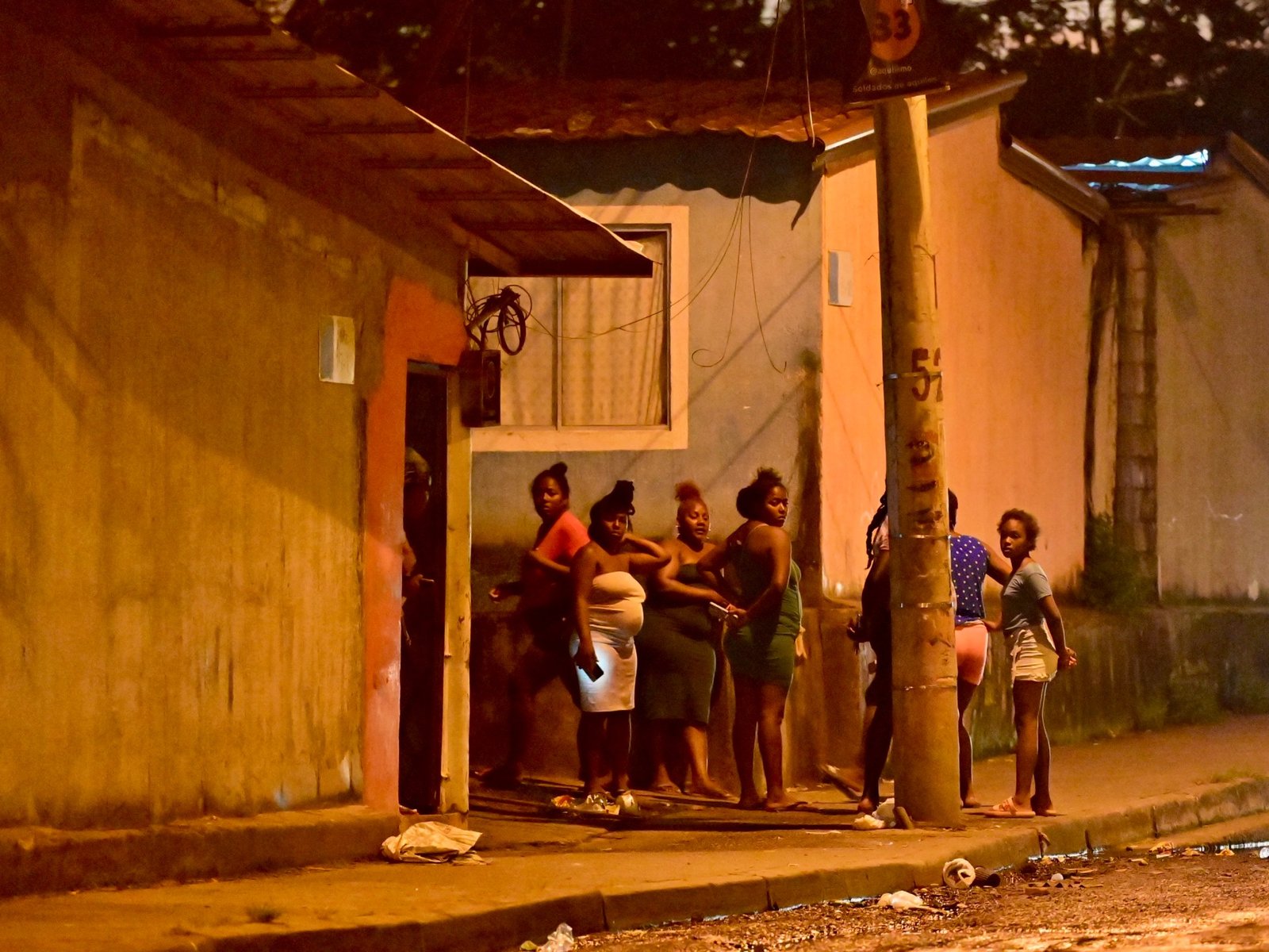 Pelo menos 22 pessoas mortas como violência de gangues em erupção no Equador | Notícias de drogas