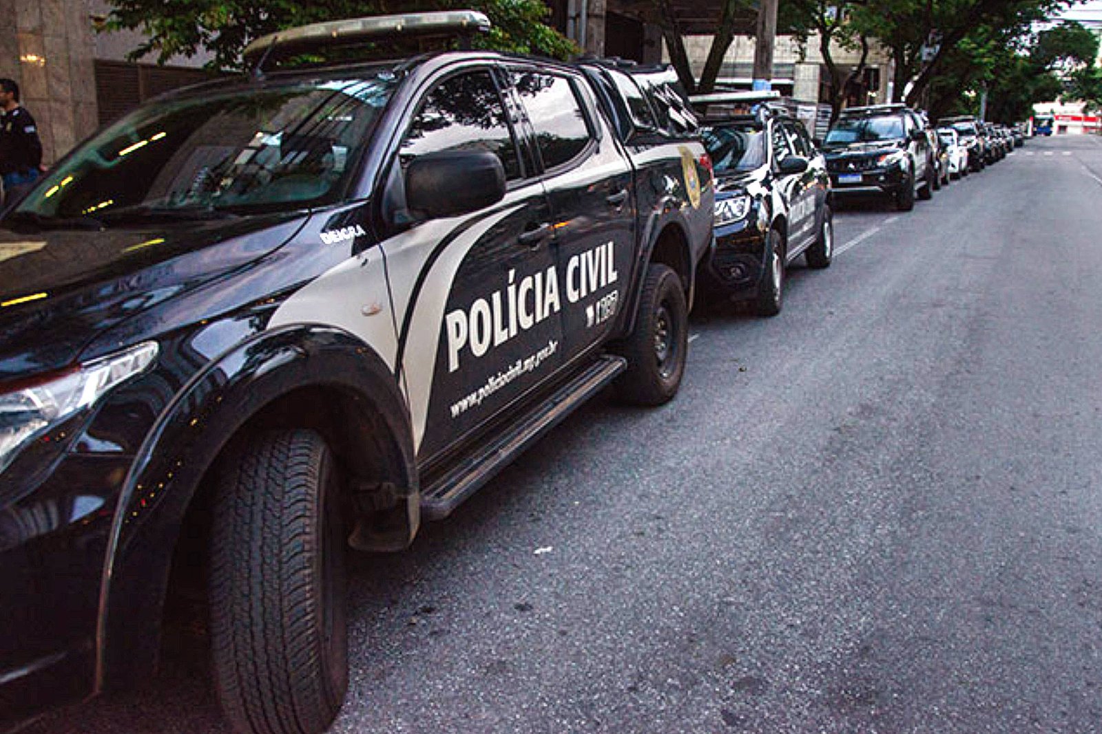 Polícia encontra corpo de jovem enterrado em casa em BH - 13/03/2025 - Cotidiano