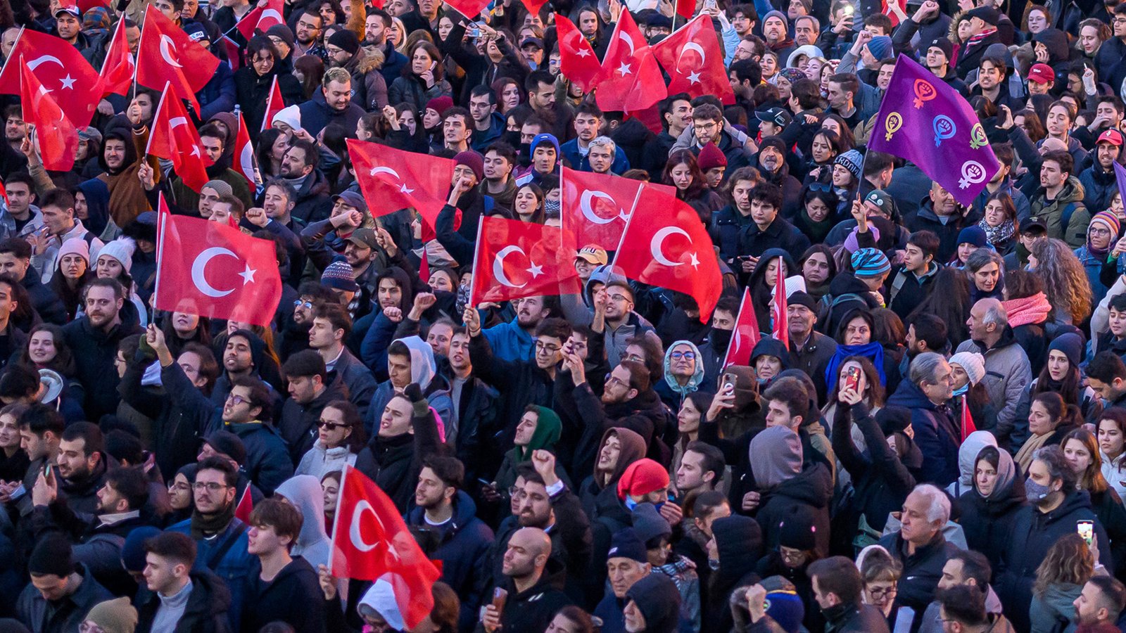 Protestos em massa em Turkiye sobre a prisão do prefeito de Istambul | Crime