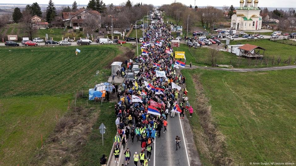 Protestos estudantis: as coisas estão vindo à tona na Sérvia?