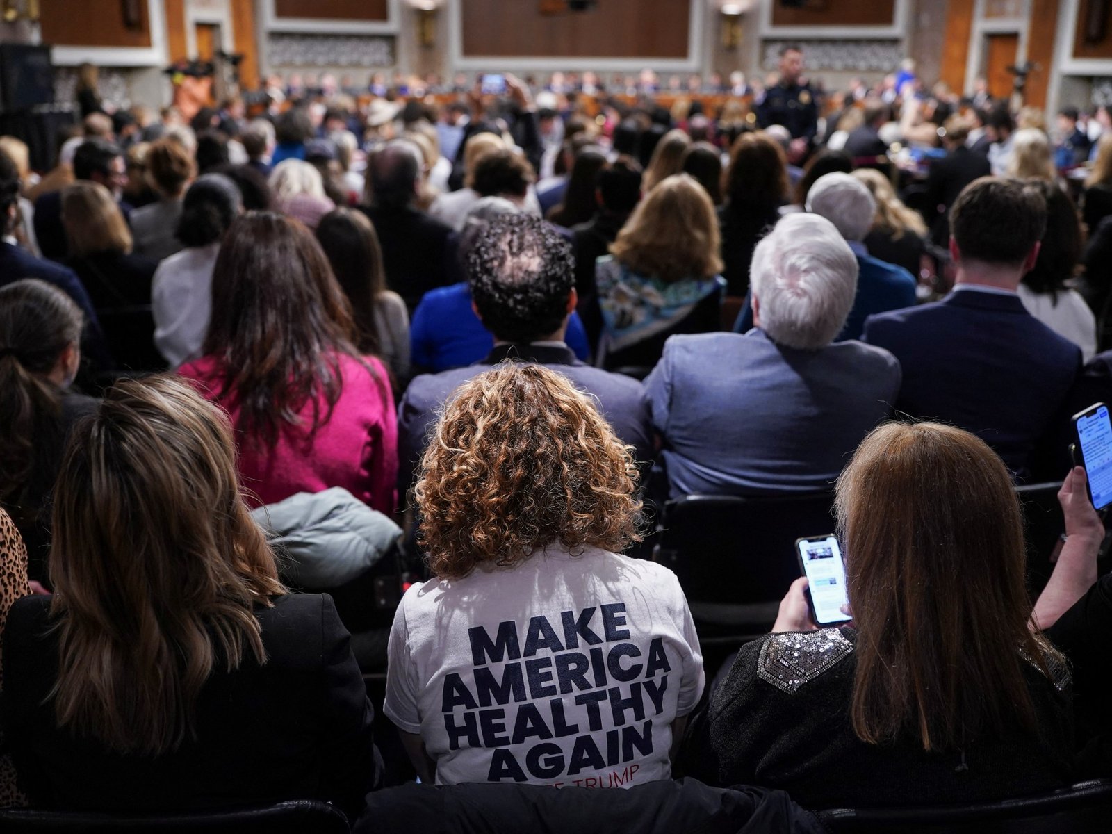 RFK para cortar 10.000 empregos na grande revisão das agências de saúde dos EUA | Notícias de saúde