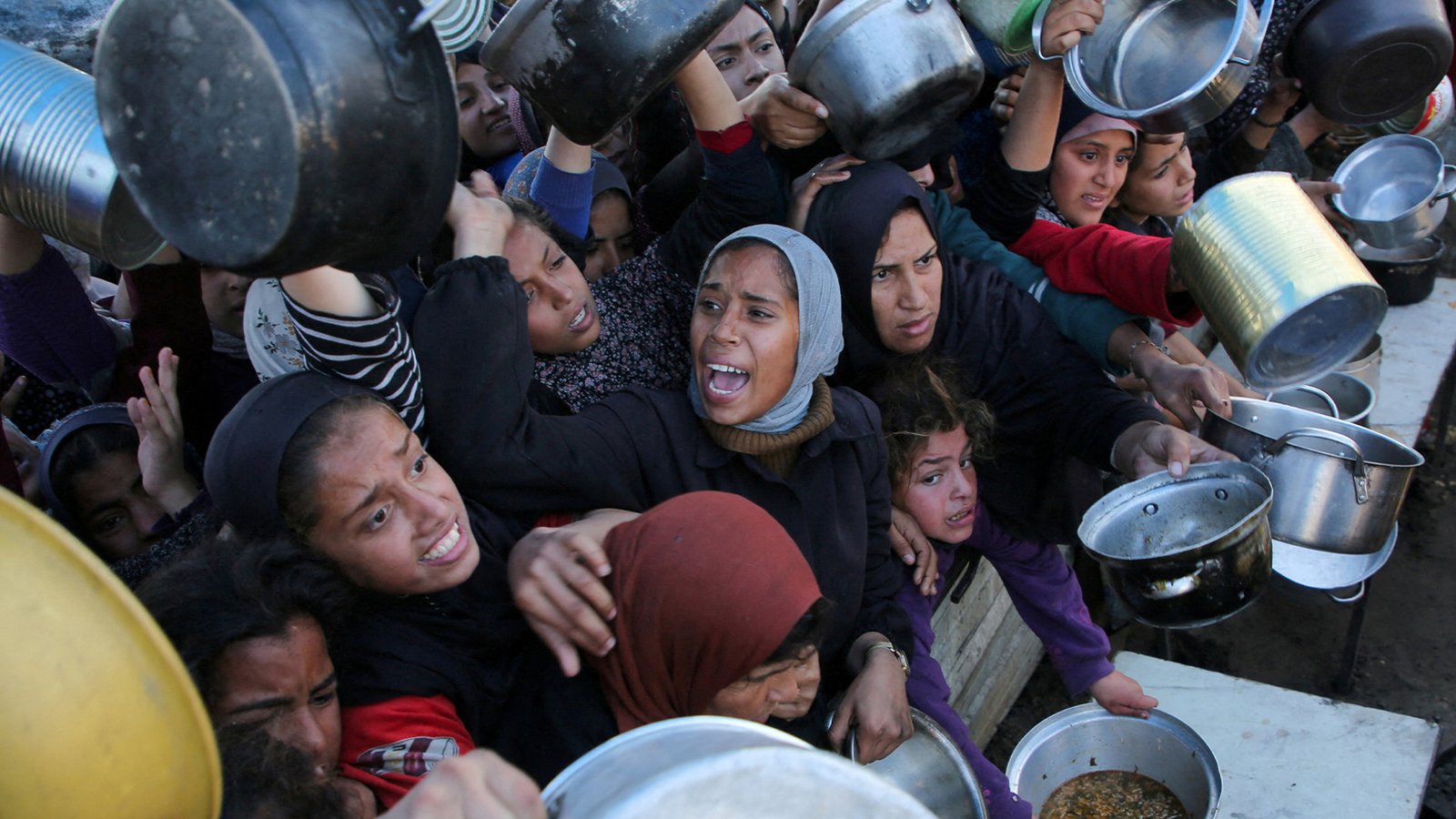 Renovados temores de fome no Ramadã, enquanto Israel Blocks ajuda a Gaza | Gaza