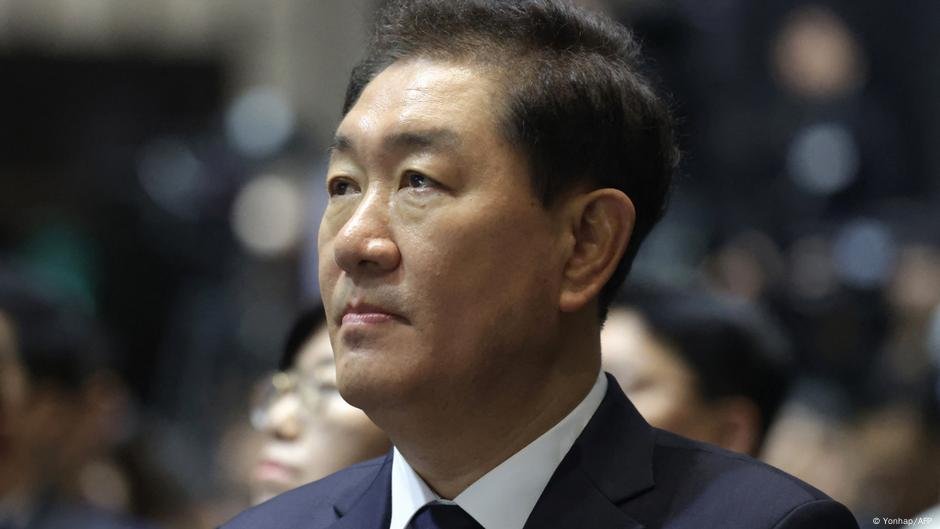 Samsung Co-CEO Han Jong-Hee morre em 63-DW-25/03/2025