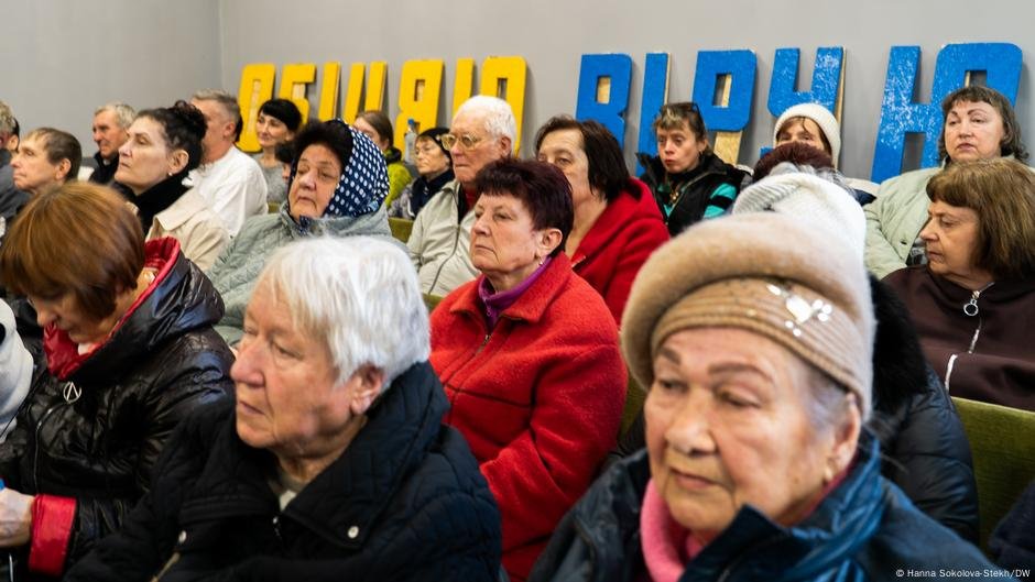 Sentimentos contraditórios sobre o futuro em Donetsk - DW - 29/03/2025