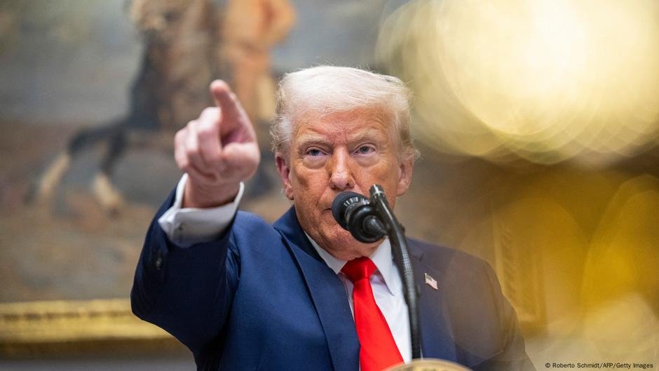 Tarifas de Trump: China, Canadá e México retaliam em espécie