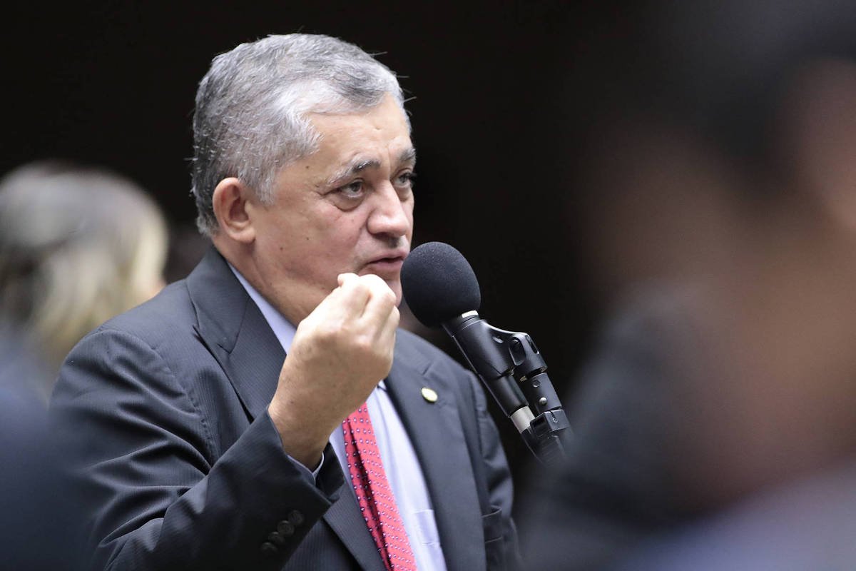 Tesoureira do PT faz evento em MG para apoiar candidato alternativo ao de Lula para presidir partido - 16/03/2025 - Painel