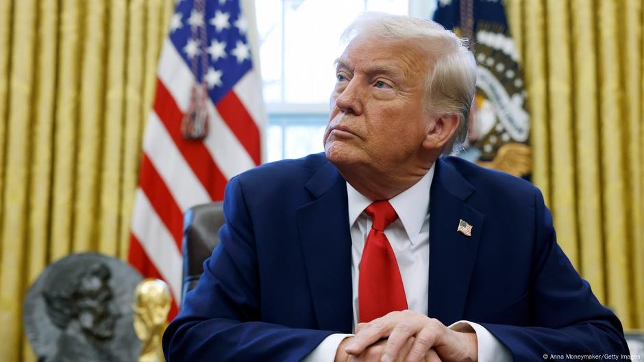 Trump atrasa a maioria das tarifas no México - DW - 03/06/2025