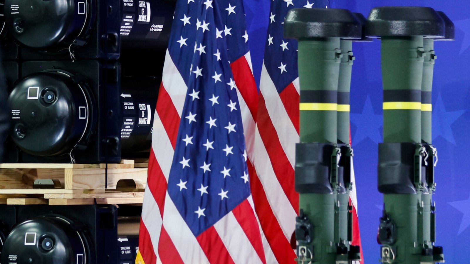 Trump interrompe a ajuda militar para a Ucrânia após cuspida com Zelenskyy | Guerra da Rússia-Ucrânia