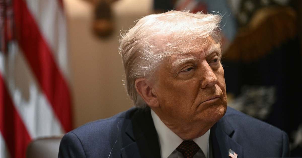 Trump para impor tarifas de 25 % aos países que compram petróleo da Venezuela | Donald Trump News