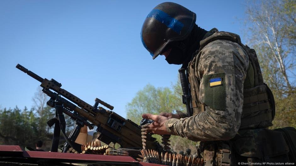 Trump pede o fim da guerra antes do Congresso - DW - 05/03/2025