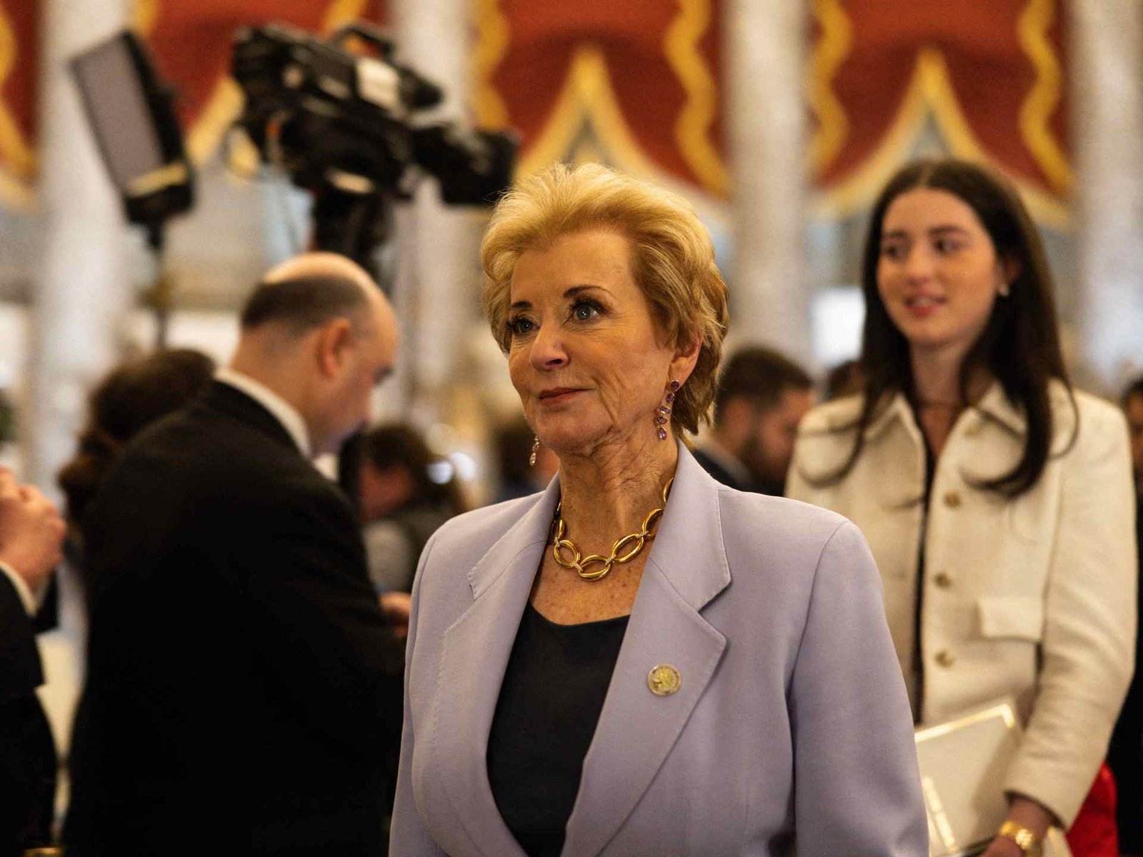 Trump reduz a equipe do Departamento de Educação dos EUA em passo em direção ao desmantelamento | Donald Trump News