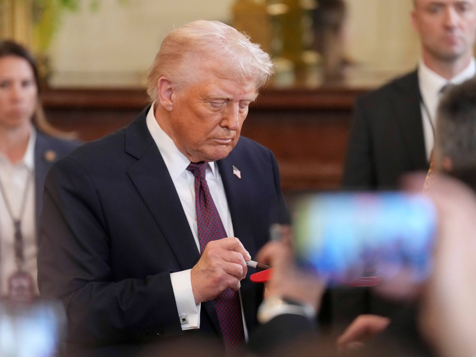 'Uma violação chocante': as autoridades de Trump vazam ataques militares ao Atlântico | Donald Trump News