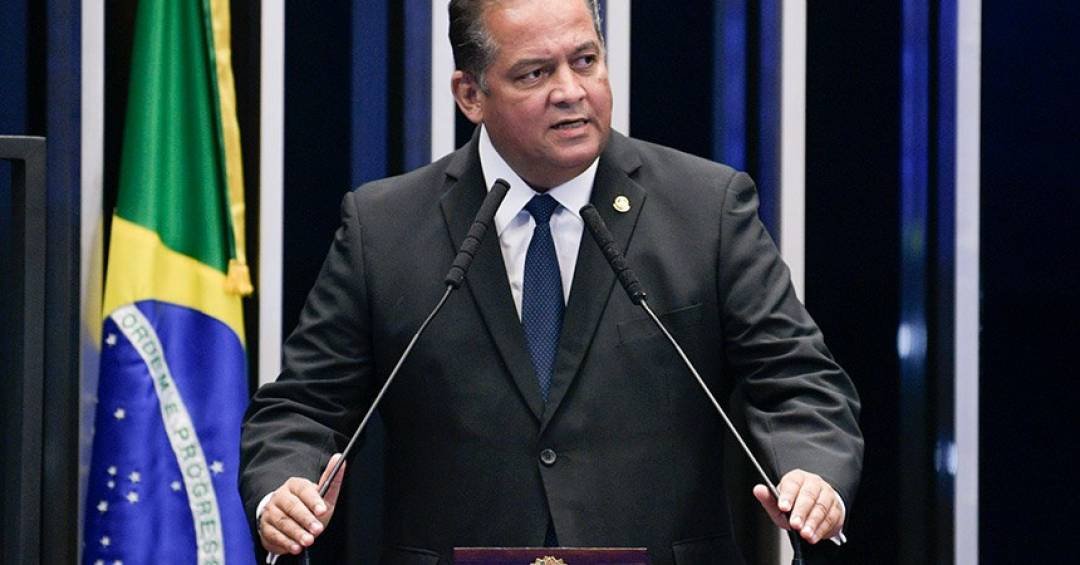 Vice-presidente do Senado fala sobre projeto que m...