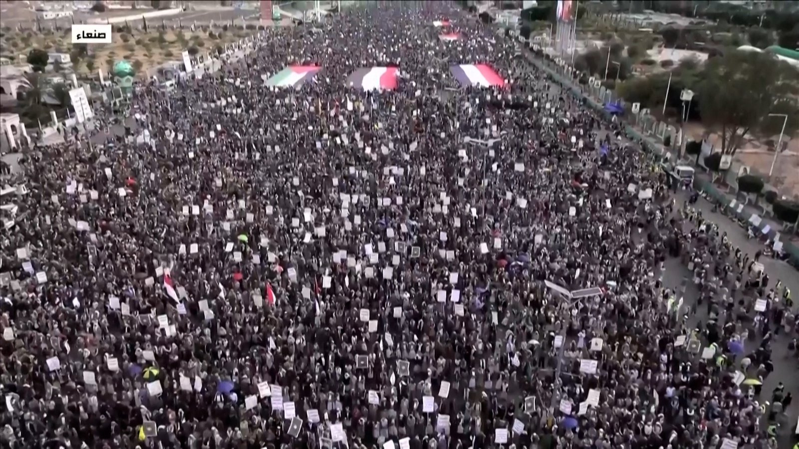 Vídeo: Milhares de iemenitas com serem realizado em Sanaa contra greves mortais dos EUA