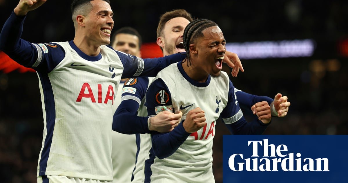 Wilson Odobert Double leva o Tottenham para o AZ para manter a temporada viva | Liga Europa