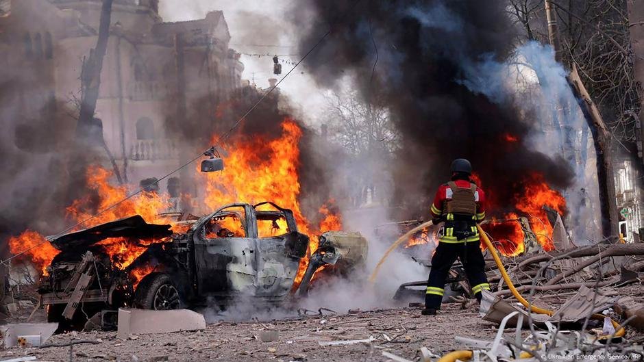 Mais de 20 mortos na Rússia Strike on Sumy - DW - 13/04/2025