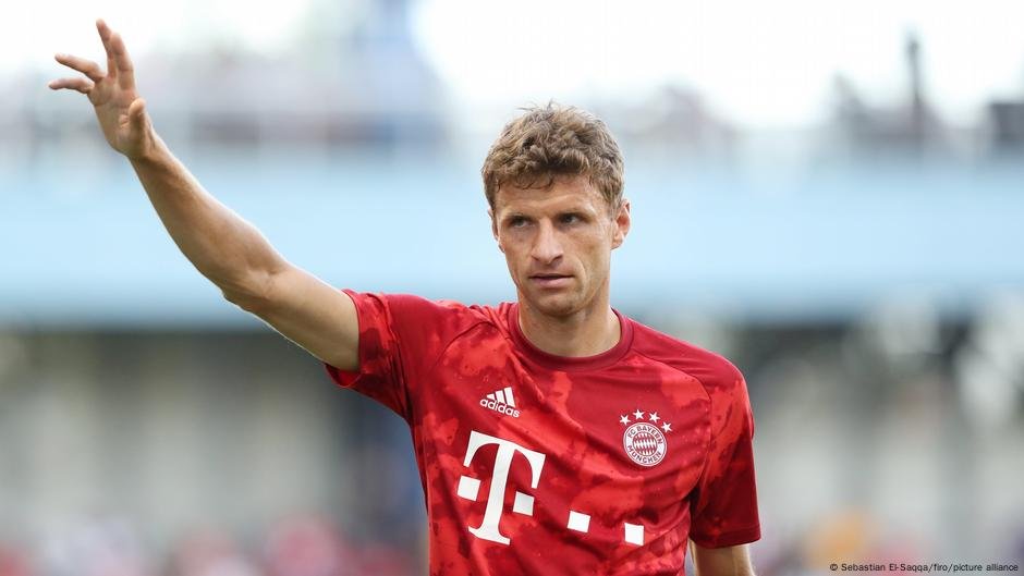 A lenda do Bayern Thomas Müller para deixar o Club após 25 anos - DW - 04/04/2025