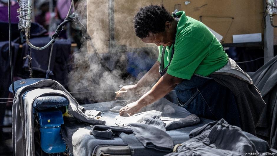 As tarifas de Trump atingem as exportações da África com força - DW - 04/08/2025