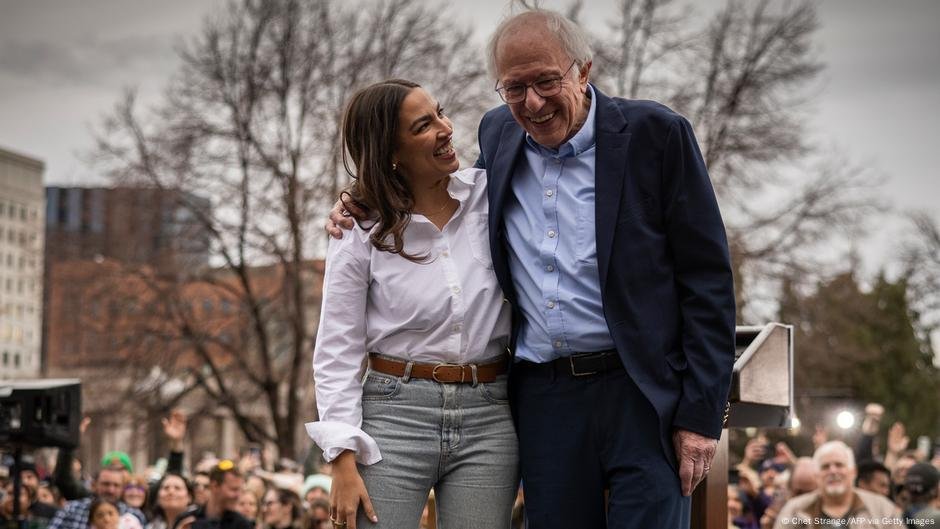 Bernie Sanders Rally atrai uma multidão recorde em LA - DW - 13/04/2025
