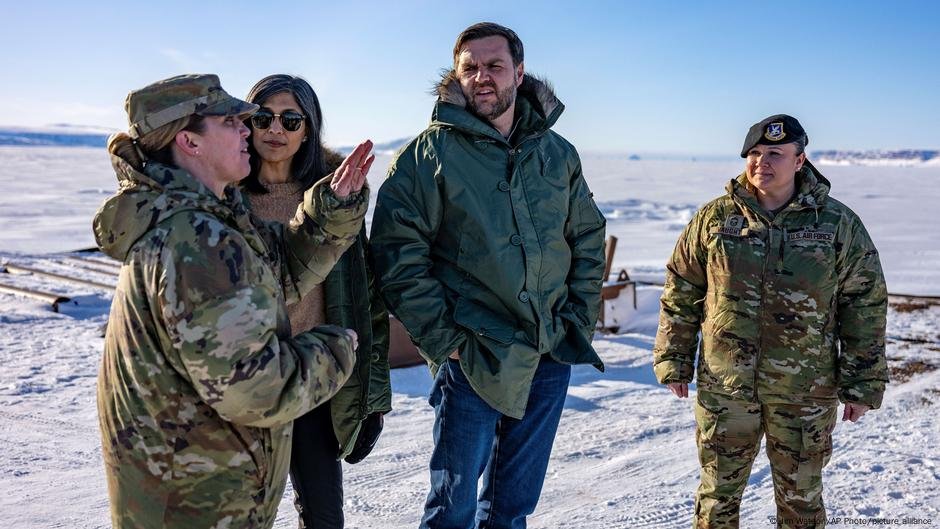 Chefe da Base Espacial dos EUA da Groenlândia após a visita de Vance - DW - 11/04/2025