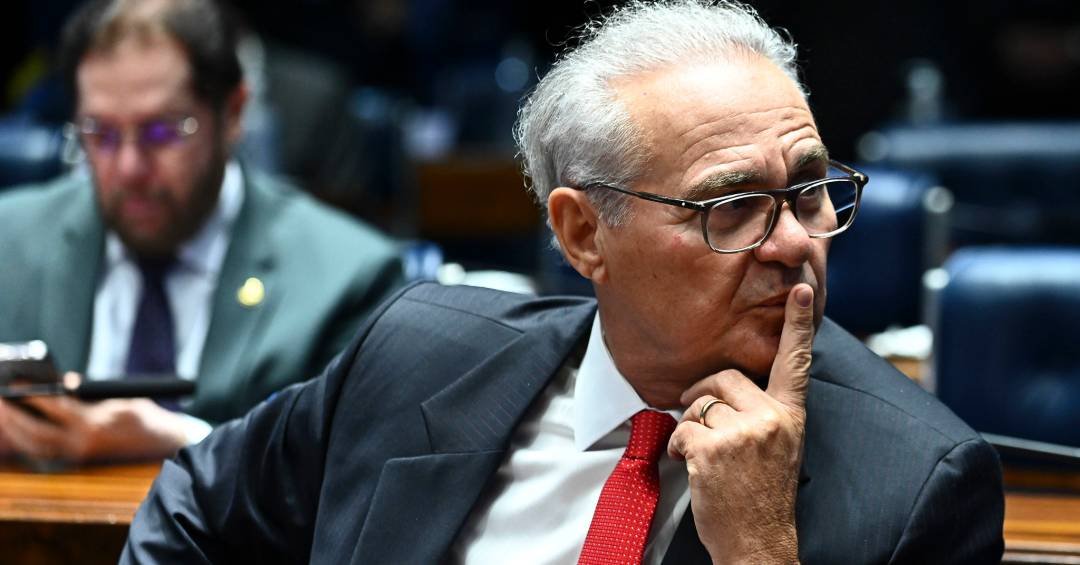 Com indiretas para Lira, Renan Calheiros anuncia v...