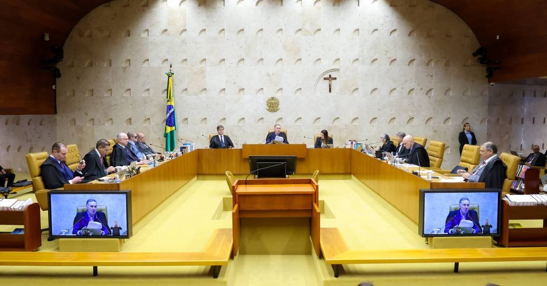 Em voto único, STF aprova Plano de Redução da Leta...