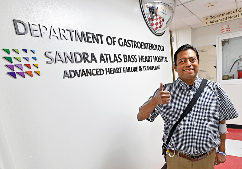 No Uruguai, este idoso de 74 anos, Seu Miguel Pegazzano, completa a prova de Triathlon, que reúne natação, ciclismo e corrida em pouco mais de 7 horas. - Foto: @equipe_koru