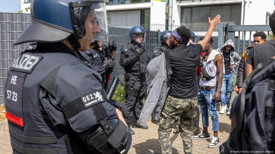 Os conflitos da Eritreia também estão sendo travados na Alemanha - DW - 04/04/2025
