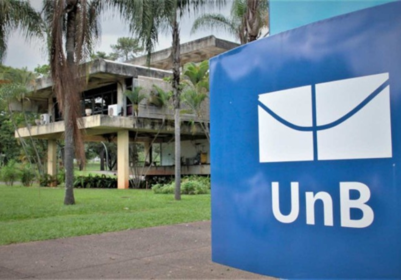 Ao completar 84 anos, esse vovô, fã do Seu Madruga, da Turma do Chaves, ganhou da família uma festa de aniversário temática, em Governador Valadares, MG. Foto: @andregonçalves.rodrigues