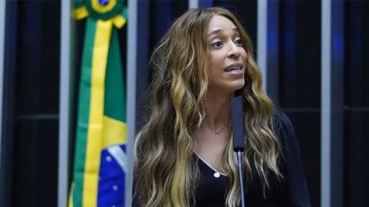 Fonte: https://www.camara.leg.br/deputados/220645