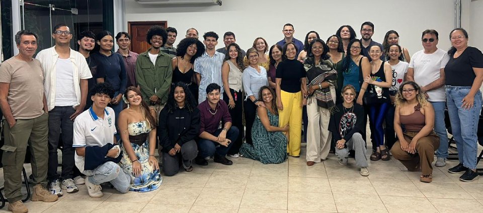 Herbário do PZ recebe acervo de algas da Dr.ª Rosélia Marques Lopes — Universidade Federal do Acre